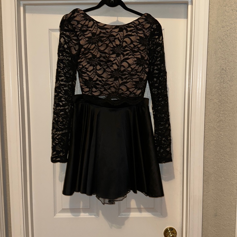 BEAUTIFUL 2 PIECE BLACK LACE DRESS